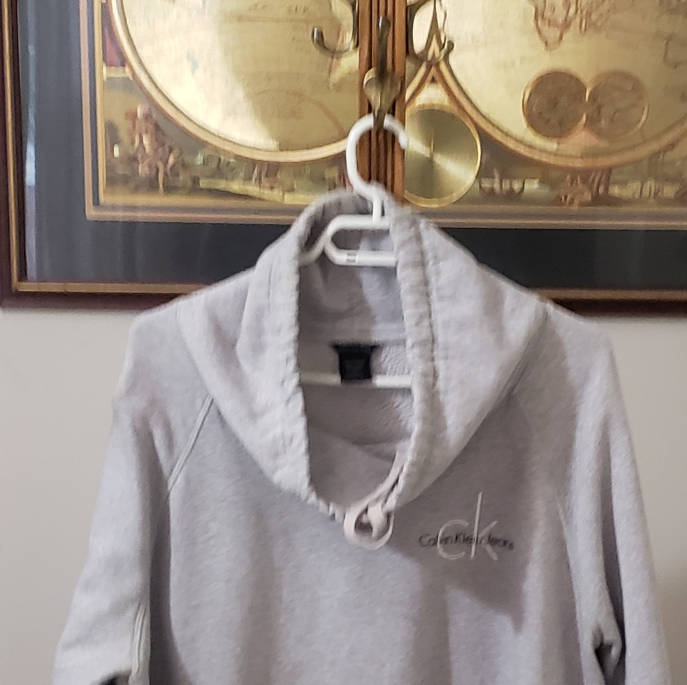 Calvin Kline  Half Hooded sweat shirt